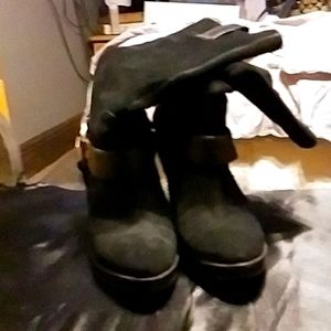 BCBG WOMENS BOOTS